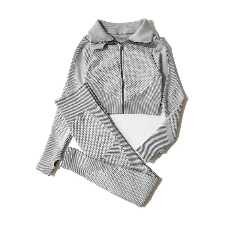 FlexFit Seamless Yoga Set: Comfy, Stylish, Versatile